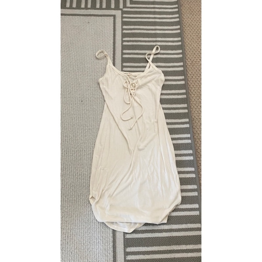 White lace up tie front bodycon dress